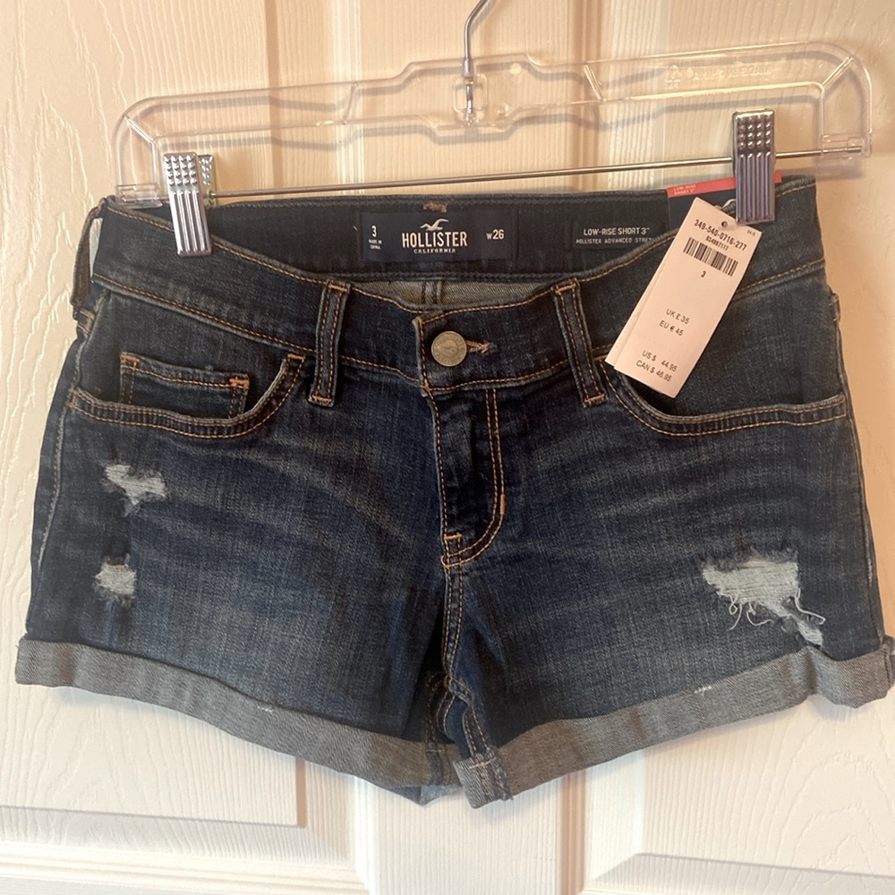 Hollister Low Rise Short 3”, distressed look, NWT, Women’s Size W26/3